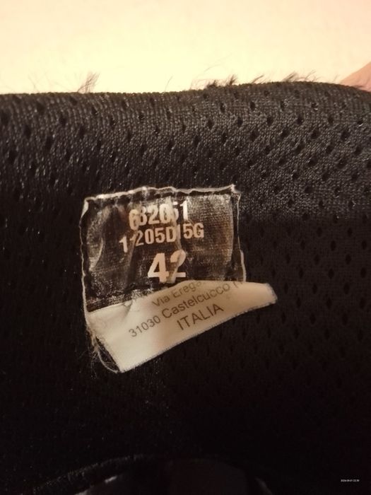 bocanci pentru barbati