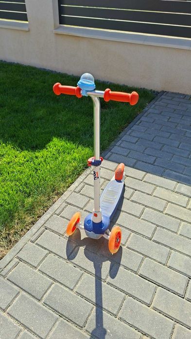 Trotineta de baieti de vanzare