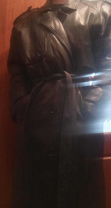 Кожаный плащ б/у (мужской)
