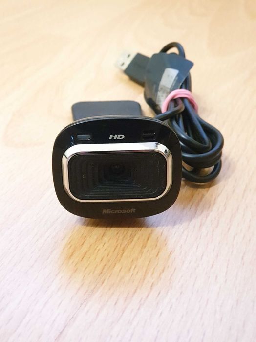 Vand camera web Microsoft HD-3000 rezolutie HD720p compatibila win10