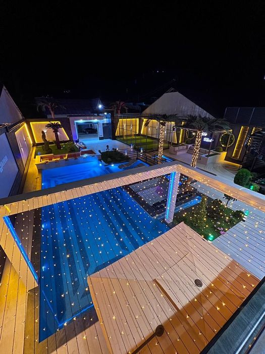 15 кишилик Абу Даби Чорбогда жойлашган