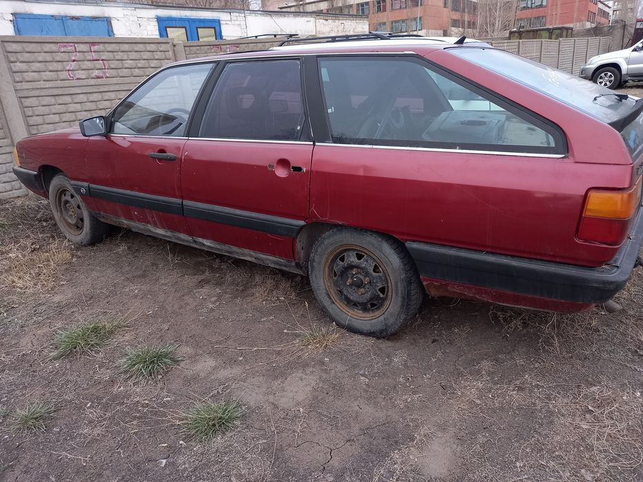 Продам автомобиль ауди 100