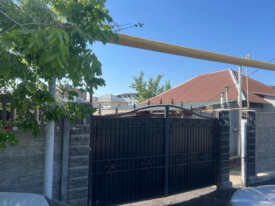 Продам дом вдоль трассы, срочно!