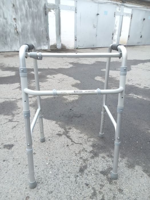 Продам ходунки доя взрослых