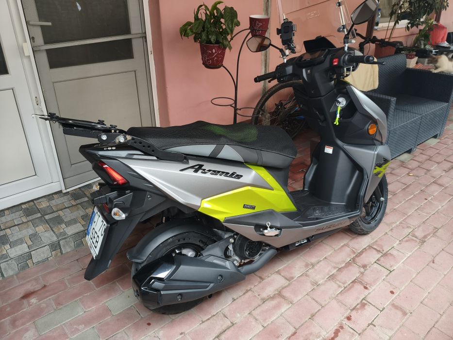 Scuter Suzuki Avenis 125 cat B