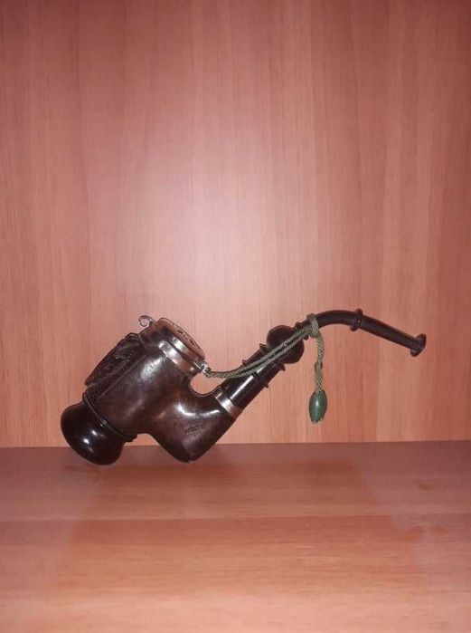 Pipa  veche    .