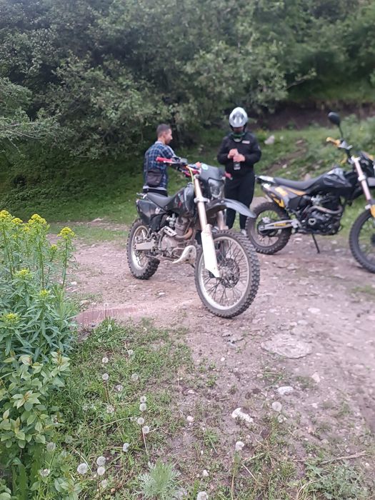 Мотоцикл эндуро 250