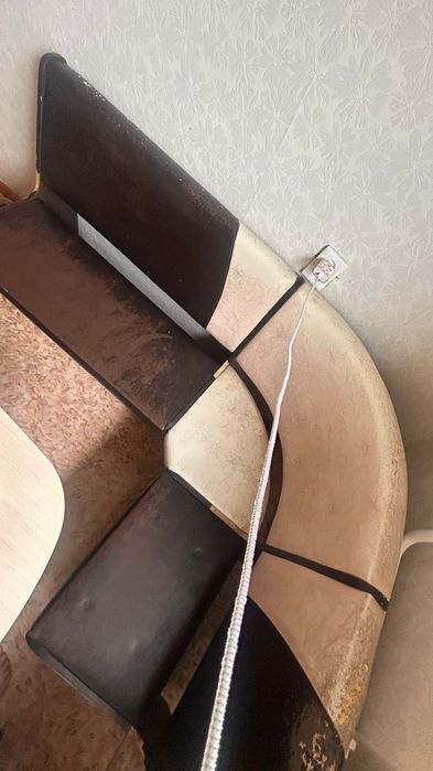 Продам угловой кухонный диван