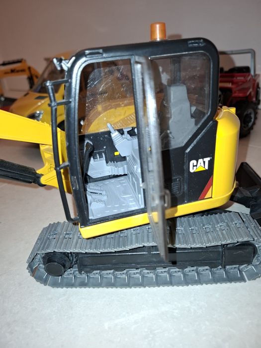 Vand bruder excavator