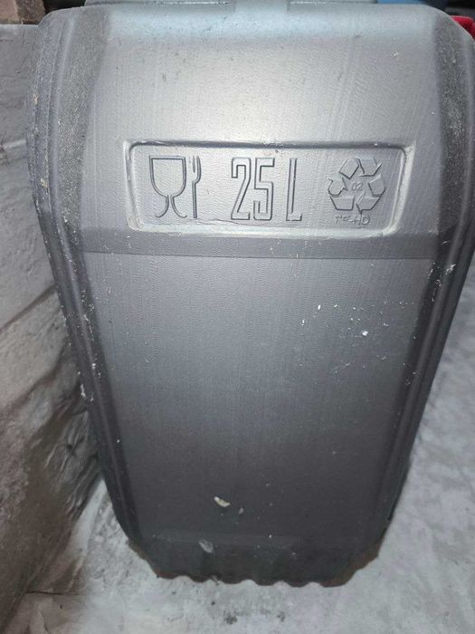 Канистр лар сотилади, 25 л