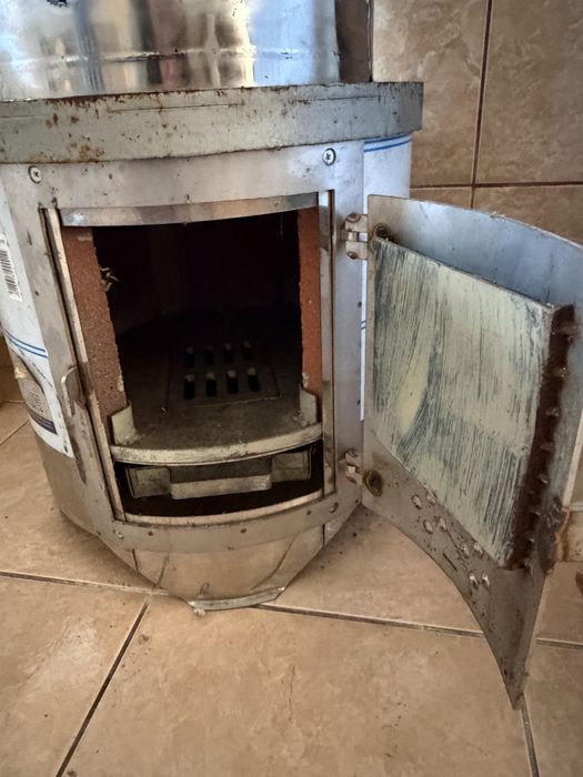 Boiler de inox pe lemne neutilizat