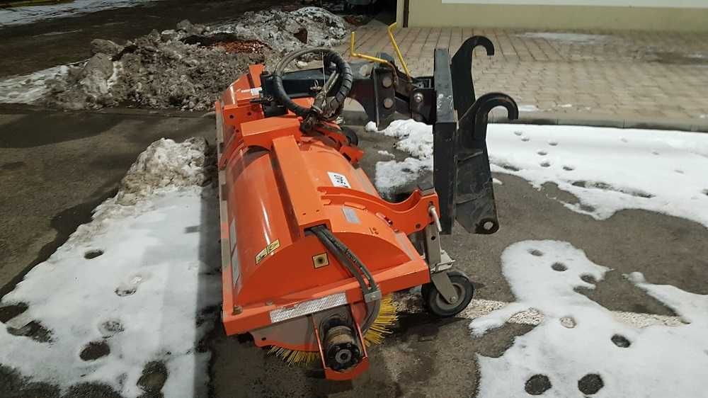 Matura buldo, perie buldo, matura tractor, matura motostivuitor perie