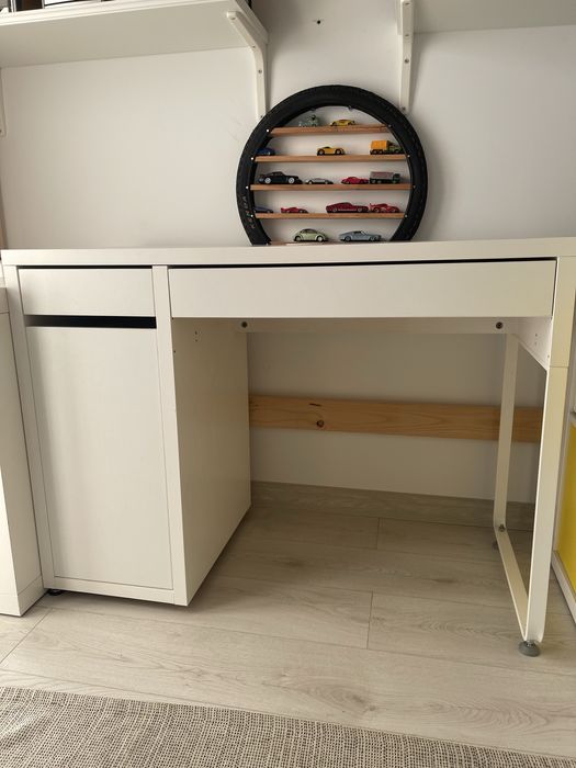 Birou IKEA in stare foarte buna, pret negociabil