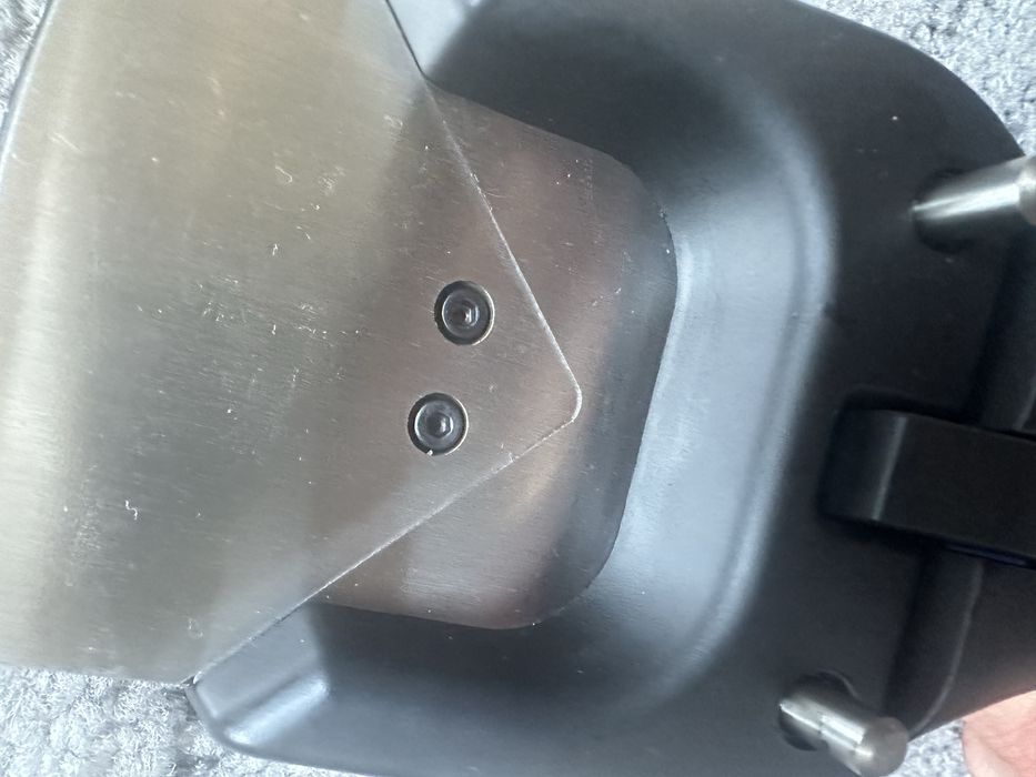 Vand perforator de rotunjit colturi