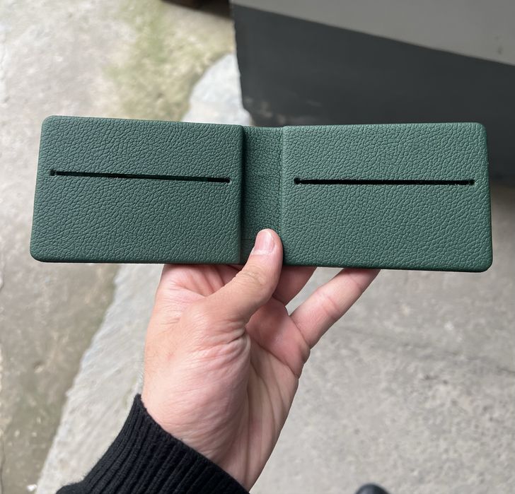 CARD holder maxsus qo’l mehnat bilan ishlangan