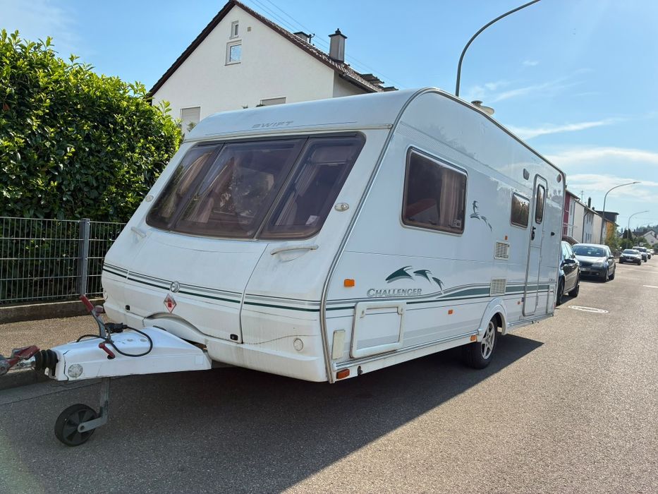 Rulotă Challenger SE 530 – 4 locuri – stare excelentă excelentă