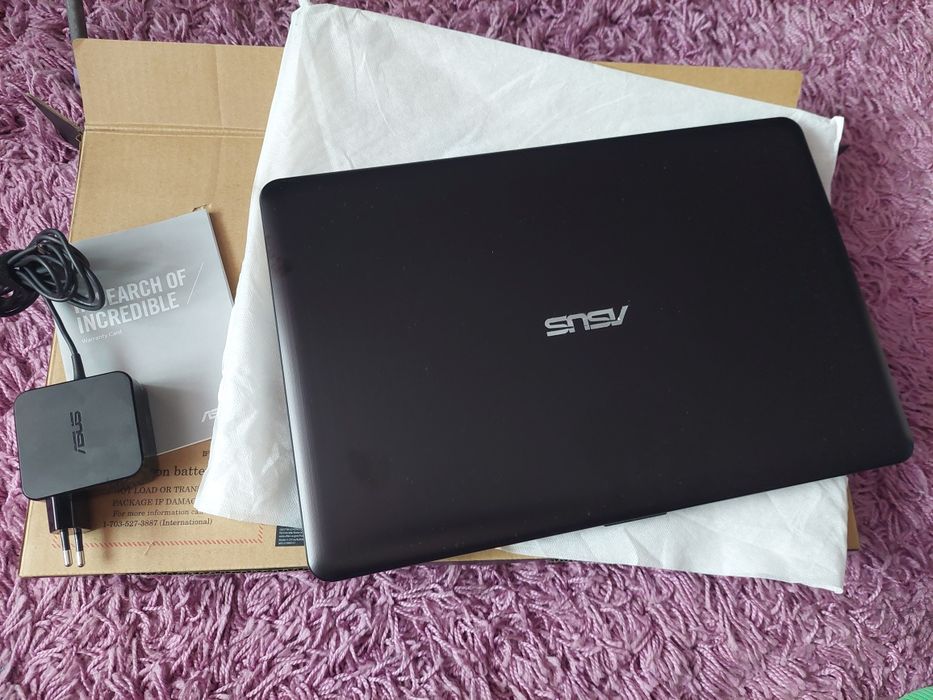 Лаптоп Asus X541U
