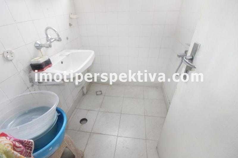 Продава се Тристаен апартамент в Пловдив, Кючук Париж - 100 кв.м за 1300 €/кв.м - Снимка #8