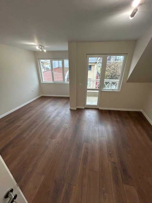 Продава се Двустаен апартамент в Пловдив, Остромила - 83 кв.м за 2091 €/кв.м - Снимка #5