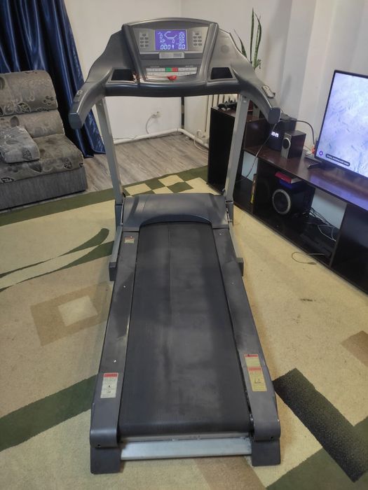 Продам беговую дорожку