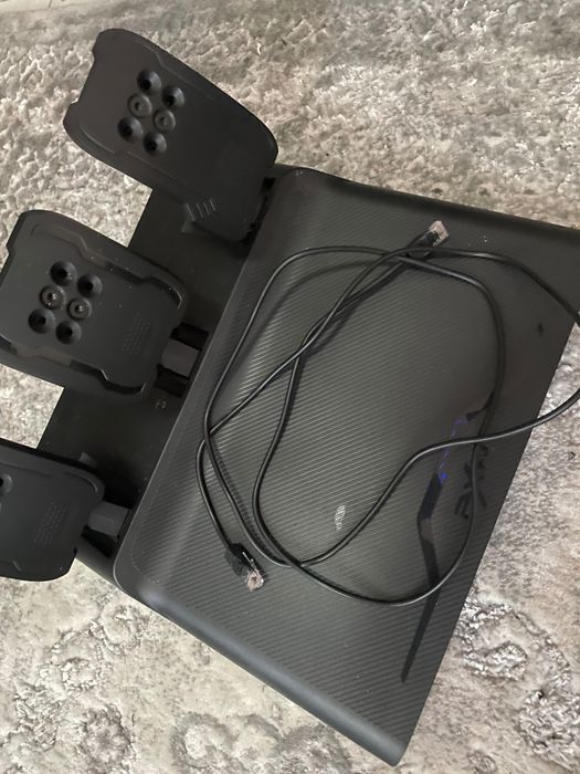 Vând volan gaming PXN V99 ca nou