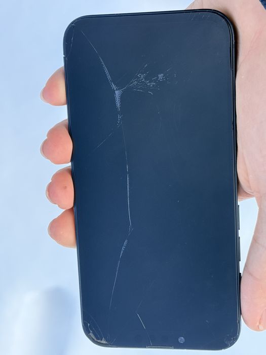 Iphone 13. Срочно        .