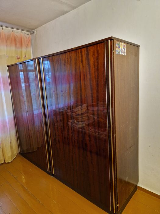 Отдам два шкафа. Самовывоз