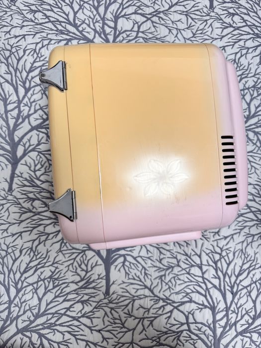 Mini frigider cosmetic Meloni – Beauty Fridge