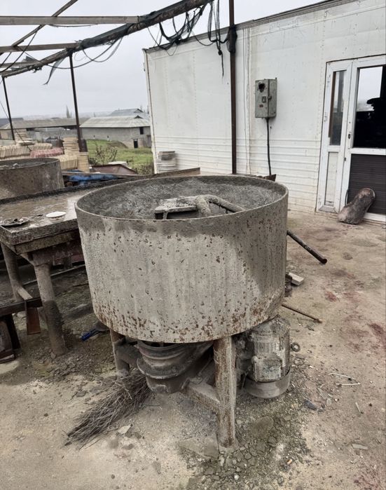 Станок брусчатки и шапки