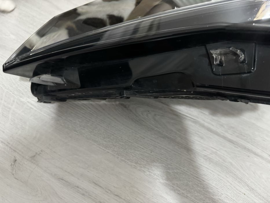 Far Skoda Superb 3 2020 Led Matrix stanga
