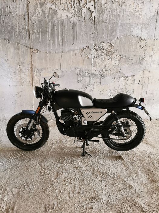 Hanway Blacк Cafе  125i