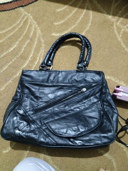 Usi zatlar satiladi baxasi 150min' so'm xojelide almatida  kelgen zat