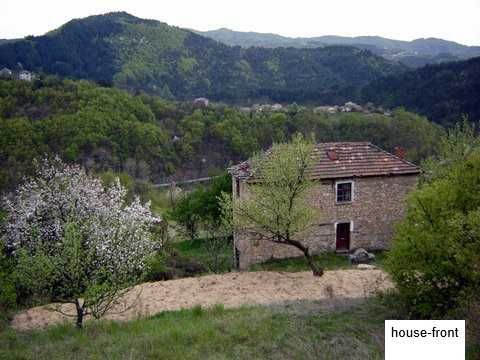 Продава се Къща в с. Дирало, Област Смолян - 165 кв.м за 112 €/кв.м - Снимка #3