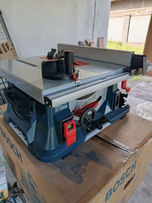 Продам циркулярную пилу BOSCH