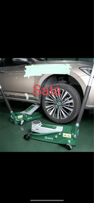 Домкрат 3 тон  Launch  Tech  SATA