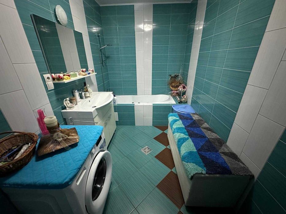 Apartament 3 camere- 2 bai - 2 balcoane - et.1 - Calea Cisnadiei