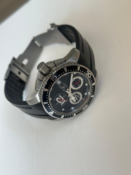 Продам б/у наручные часы.Бренд Longines. .