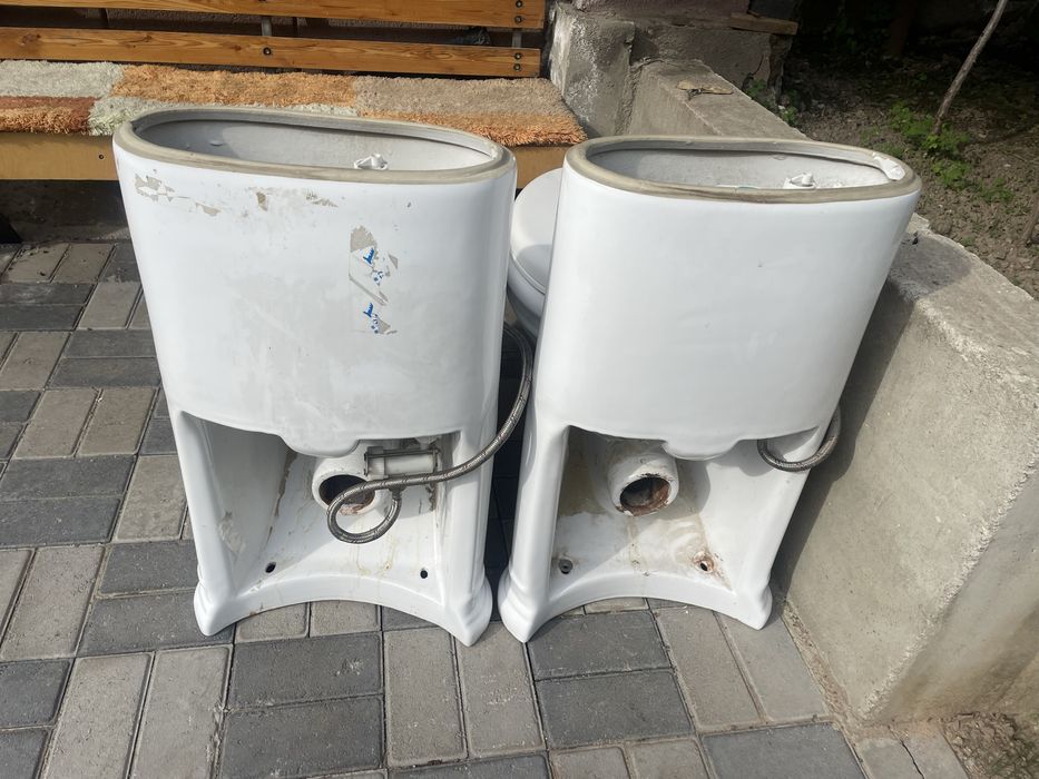 Продам унитазы б/у