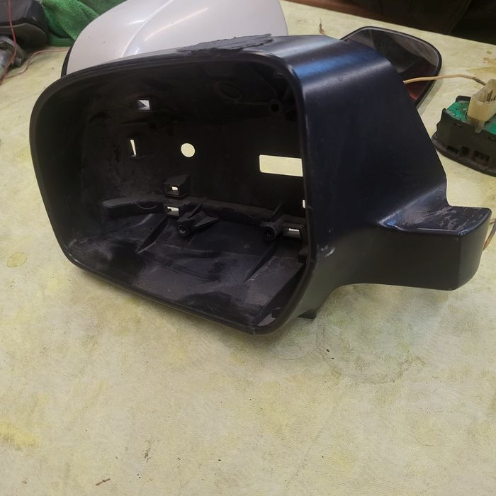 Зеркало субару аутбэк 2011год