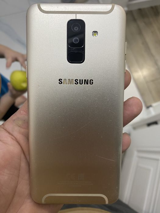 Продам телефон самсунг а6+