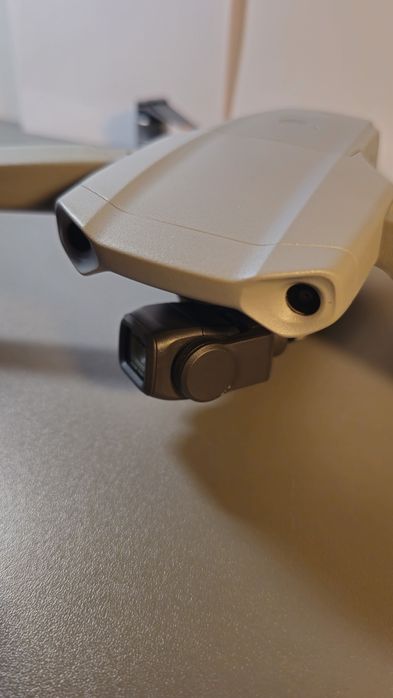 Vând drona dji mavic air 2