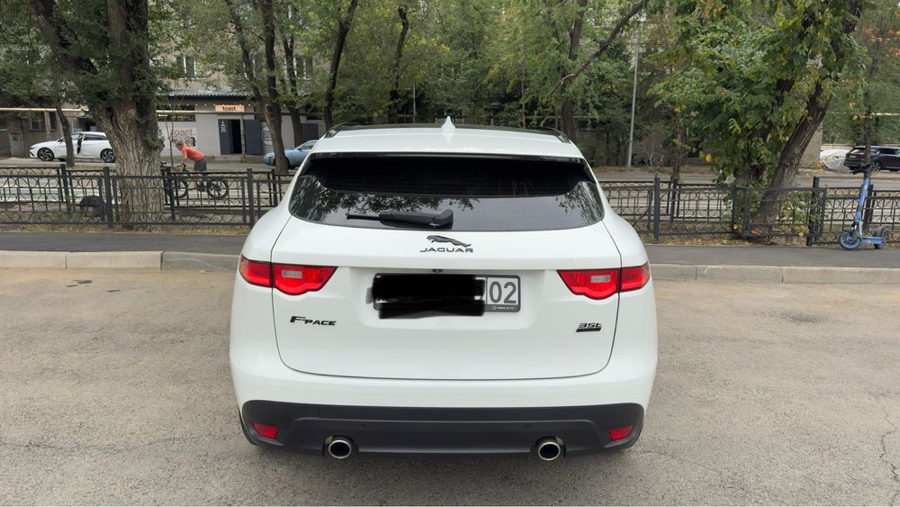 Jaguar F-PACE 2016, 3.0