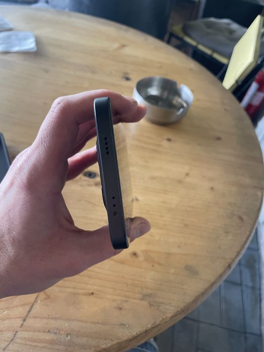 Vând xiaomi 15 pro 5 g