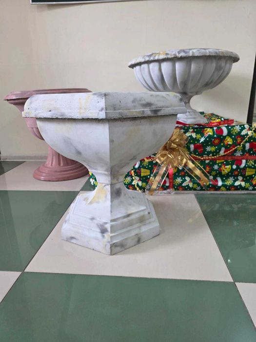 Вазоны разной формы и цвета