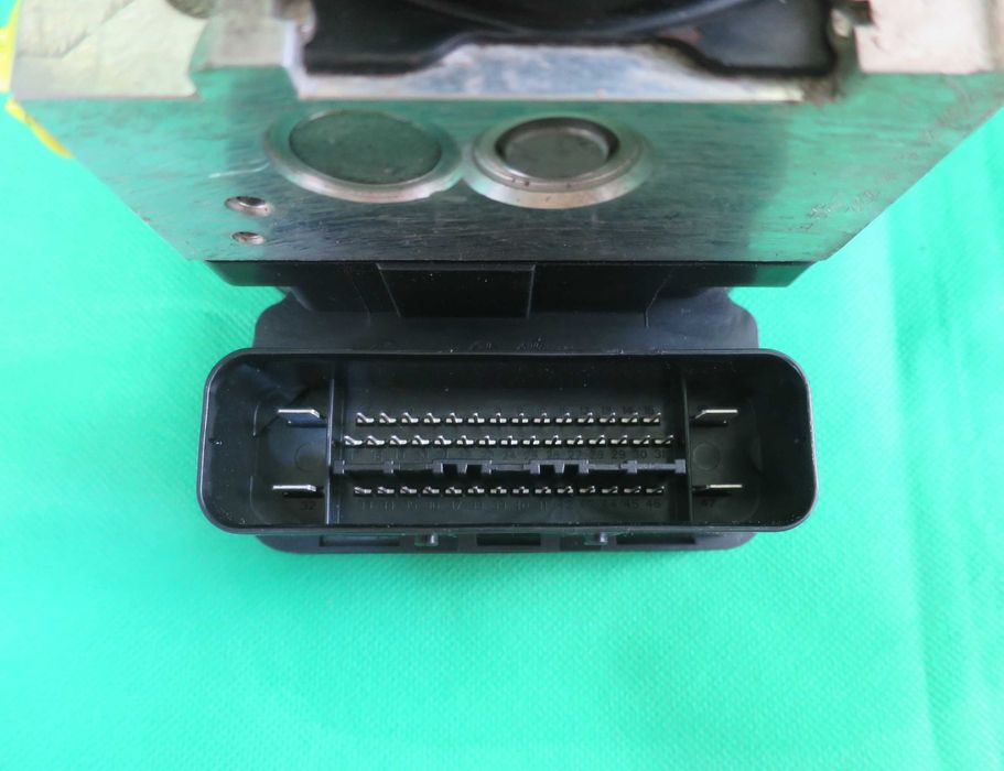 ABS Помпа за Мерцедес W204