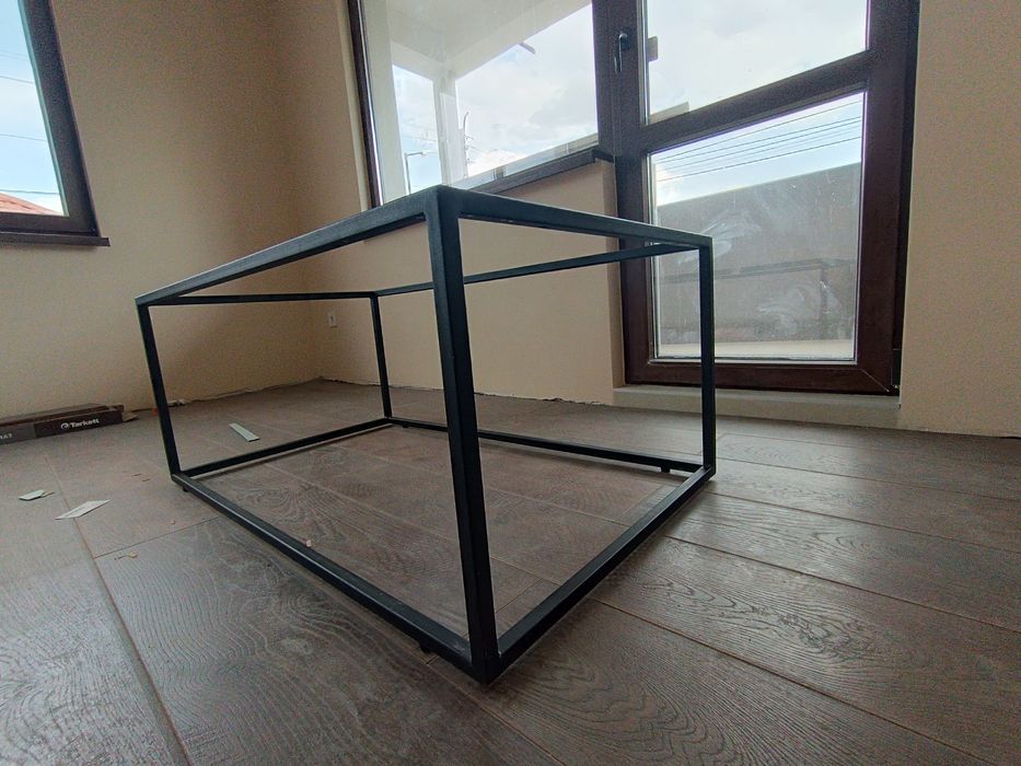 Основи за трапезна и Холна маса