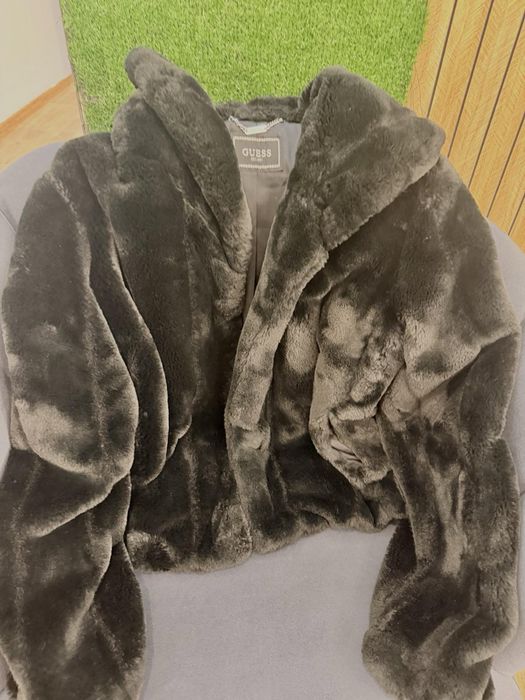 Пухено зимно яке Guess