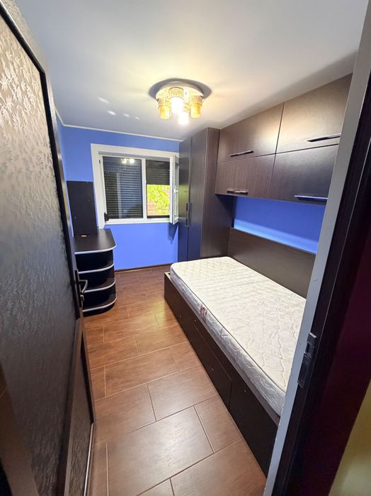 Închiriez apartament 3 camere