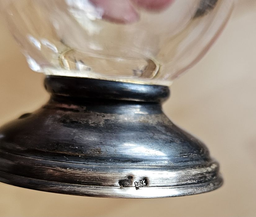 Изящна кристална ваза