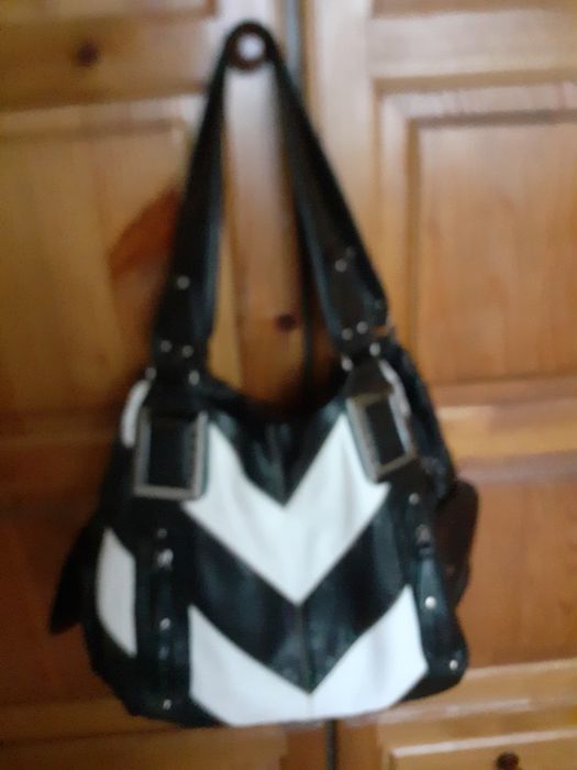 Дамска чанта + подарък